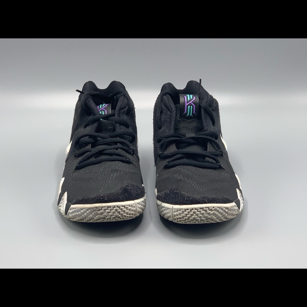 Nike Kyrie 4 PS Black/White AA2898-002 - Picture 2 of 6
